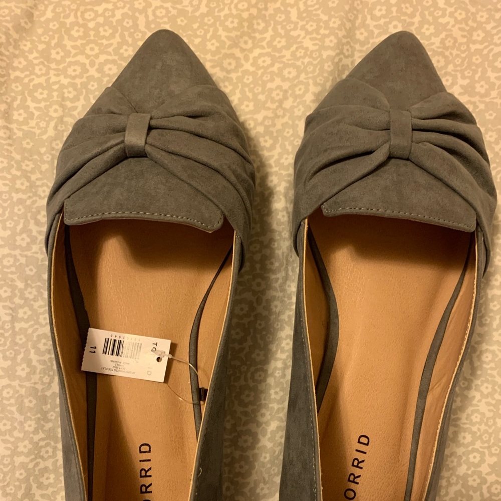 NWT 11 Wide Gray Suede Loafers